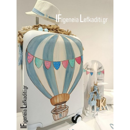 Βαπτιστικό Σετ Αγοριού Αερόστατο – Πολυτελές Πακέτο Βάπτισης με Ζωγραφισμένη Βαλίτσα & Μονόγραμμα